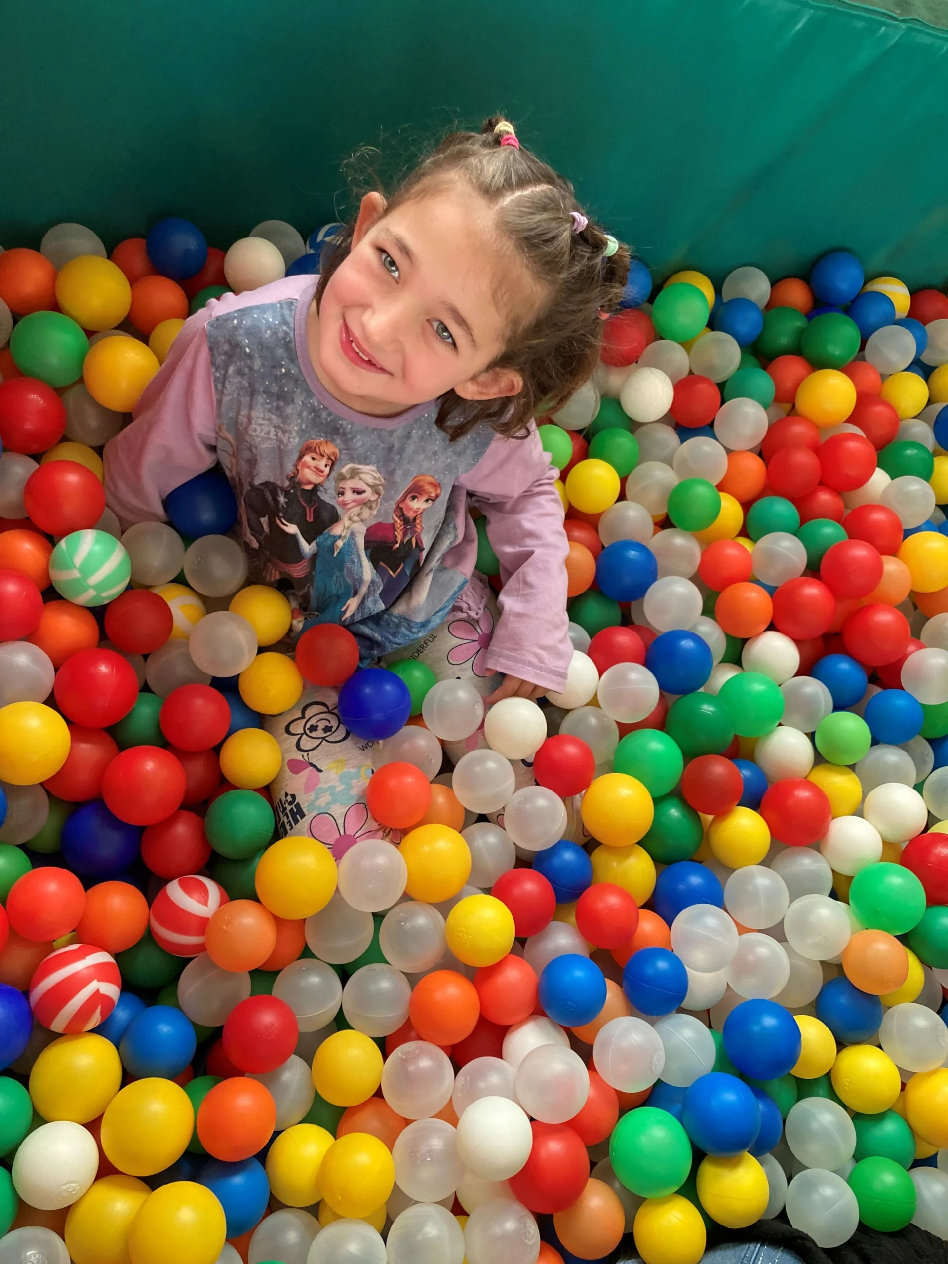 Sprung ins Bällchenbad